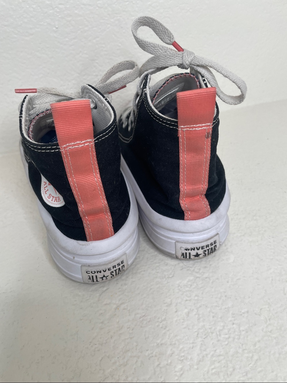 Converse High Top Platform Sneakers - Black & White Chuck Taylor kids size 2 - Picture 5 of 8